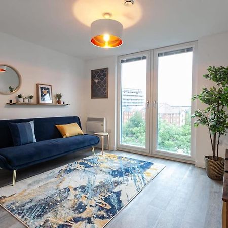 Superb 2 Bed Flat 5Min To Old Trafford Stadium 맨체스터 외부 사진