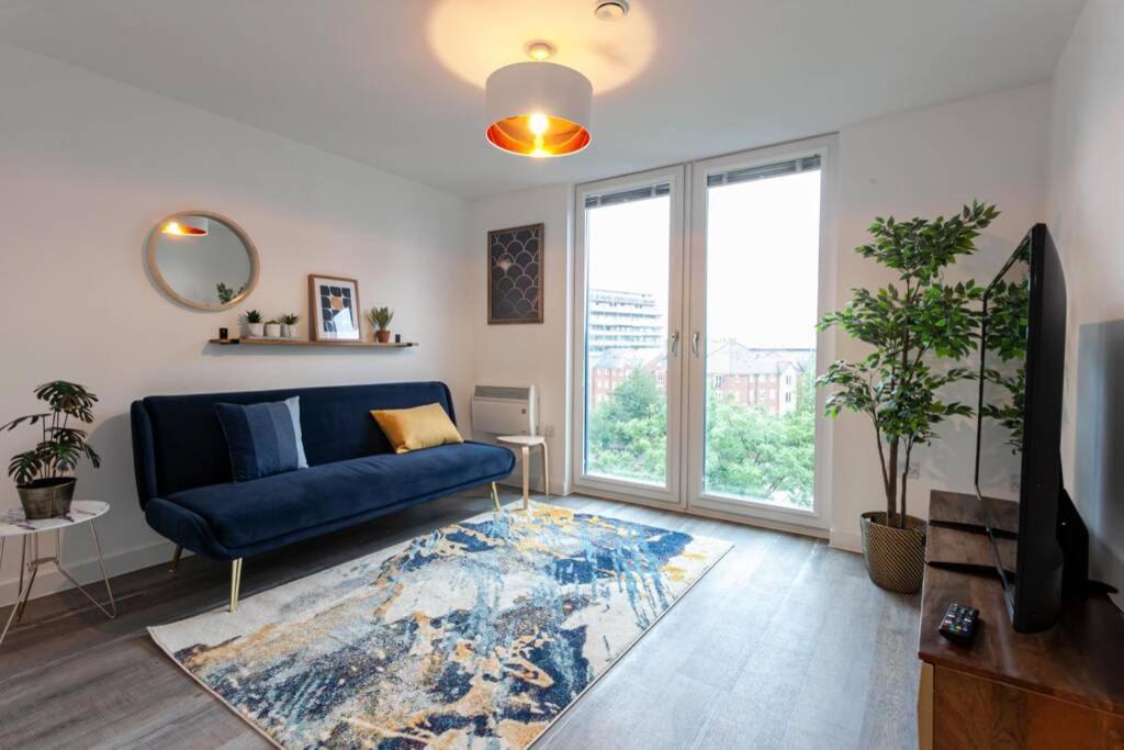 Superb 2 Bed Flat 5Min To Old Trafford Stadium 맨체스터 외부 사진