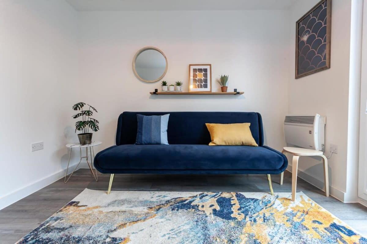 Superb 2 Bed Flat 5Min To Old Trafford Stadium 맨체스터 외부 사진
