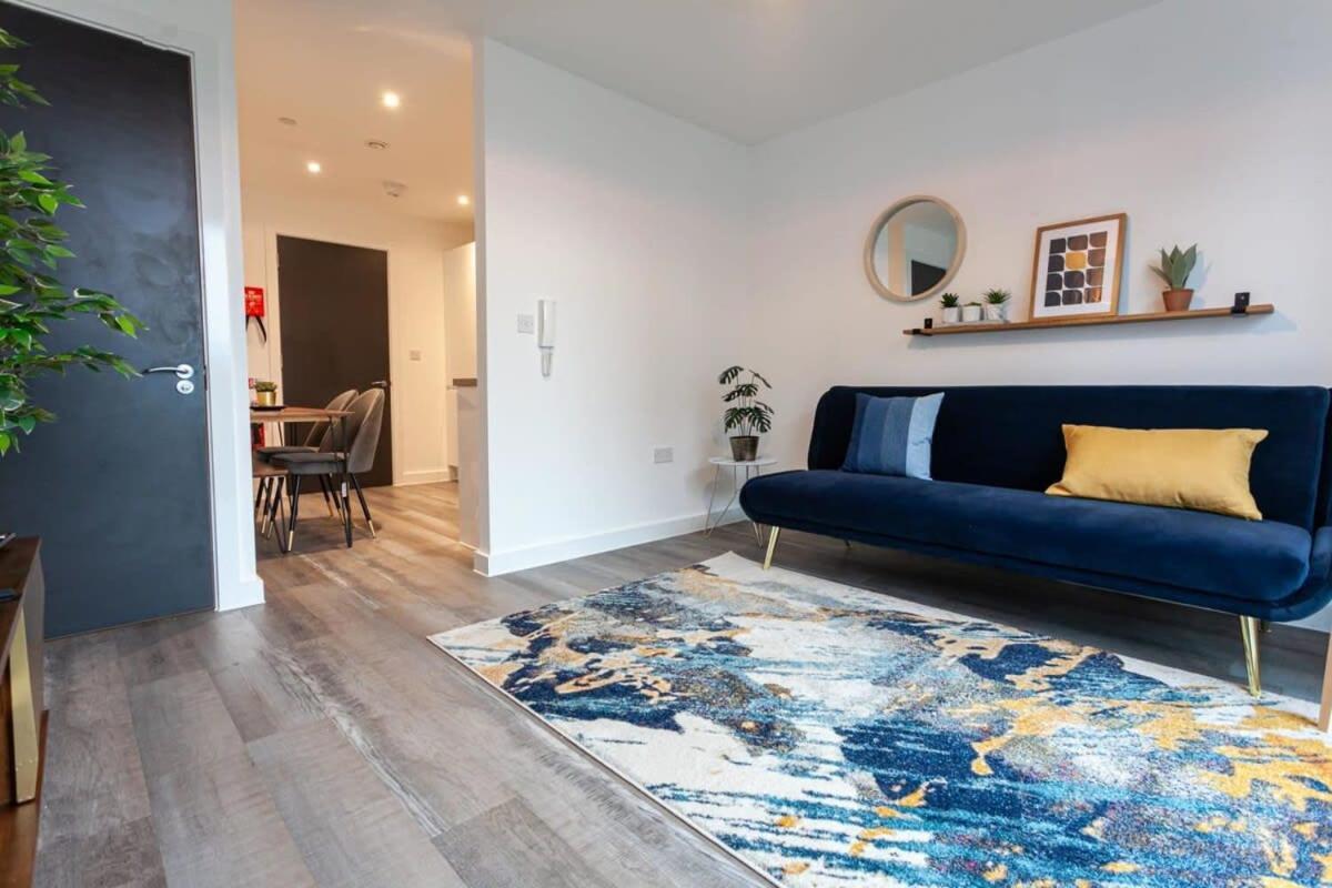 Superb 2 Bed Flat 5Min To Old Trafford Stadium 맨체스터 외부 사진