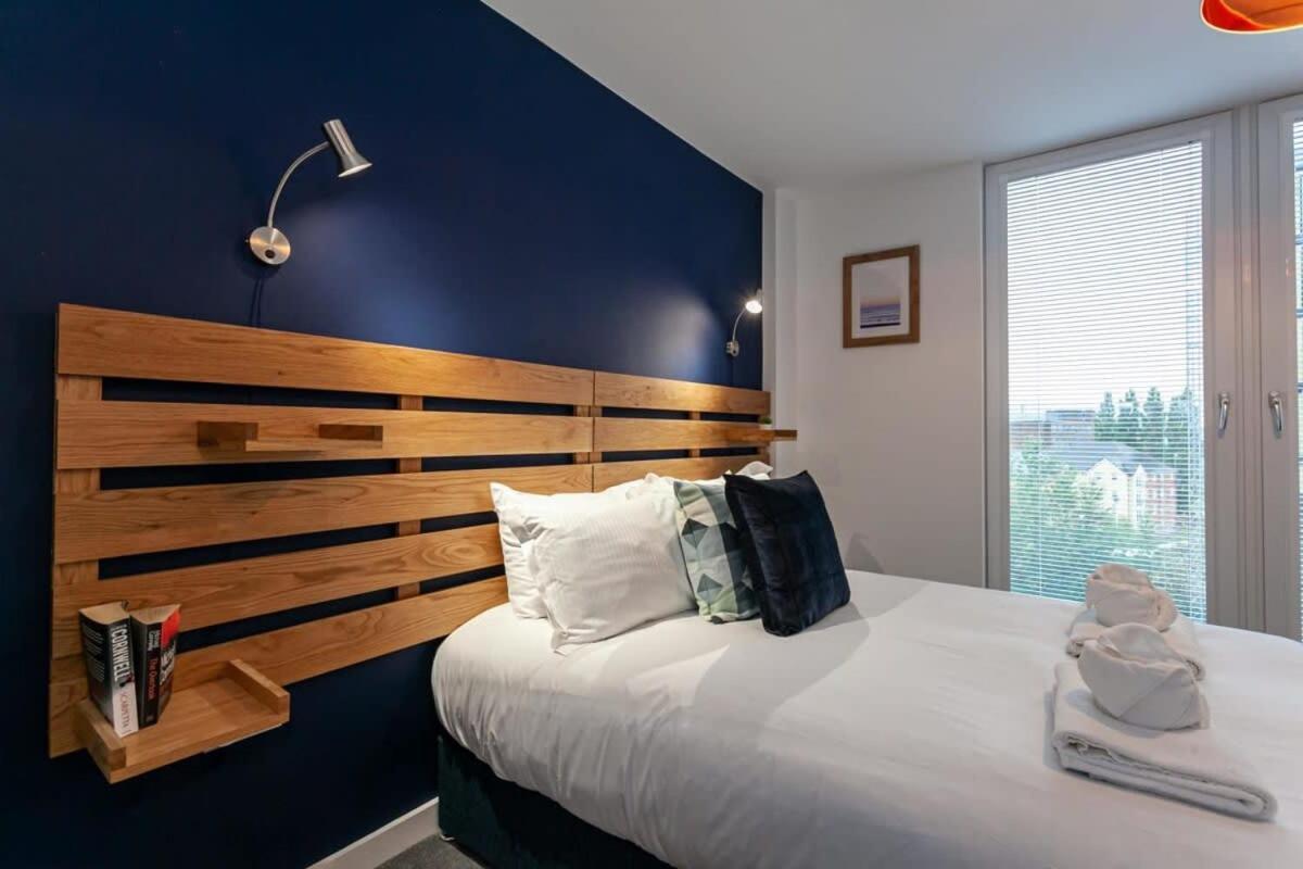 Superb 2 Bed Flat 5Min To Old Trafford Stadium 맨체스터 외부 사진
