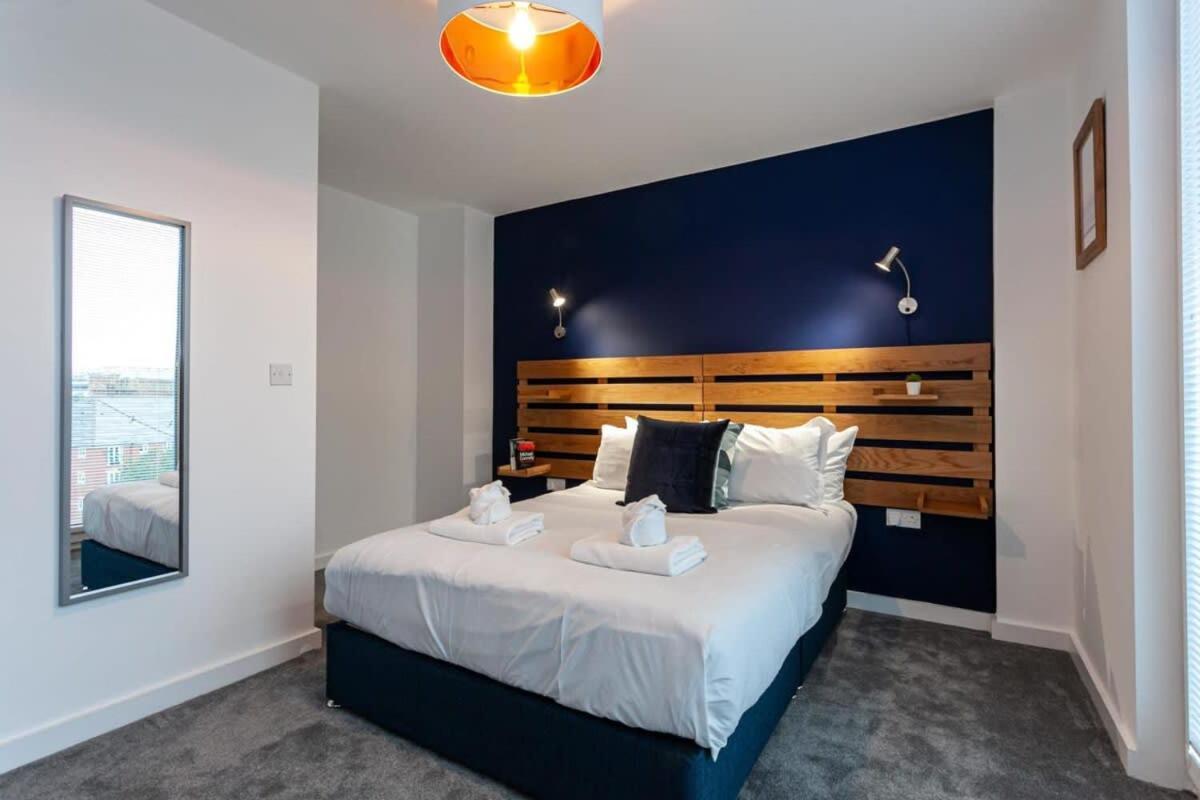 Superb 2 Bed Flat 5Min To Old Trafford Stadium 맨체스터 외부 사진