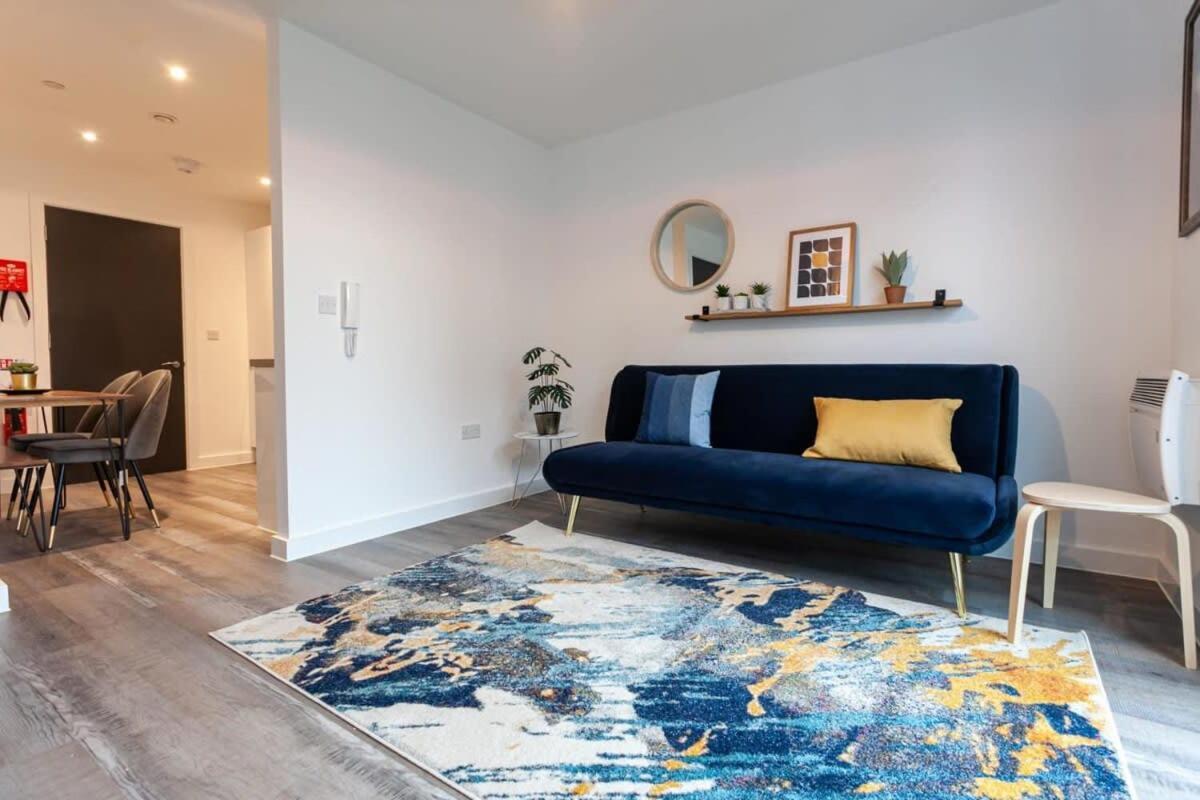 Superb 2 Bed Flat 5Min To Old Trafford Stadium 맨체스터 외부 사진